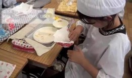 学生爆料10元午餐视频