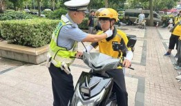 郑州爆料交警事件最新情况