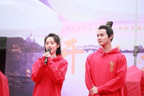 娱乐圈吃瓜爆料女生小说,瓜田里的秘密花园